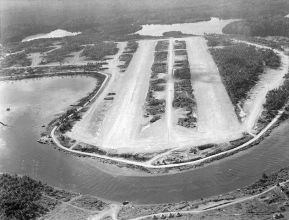 Aerial view of the airstrip at Ondonga, home of the New Zealand Fighter Wing, 1943. Image ref PR3614 ©RNZAF Official.