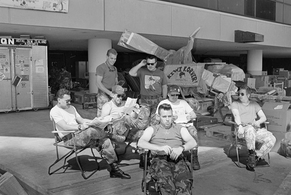RNZAF personnel relaxing in 'Kiwi Korner' at King Khalid International Airport, Riyadh, Saudi Arabia. Operation Fresco, Feb-Mar 1991. Image ref PD20-19-91, RNZAF Official.