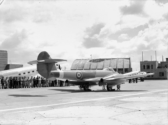 Meteor NZ6001 at RNZAF Station Whenuapai, after its first flight, 11 February 1946. Image ref WhG4285_46, RNZAF Official.