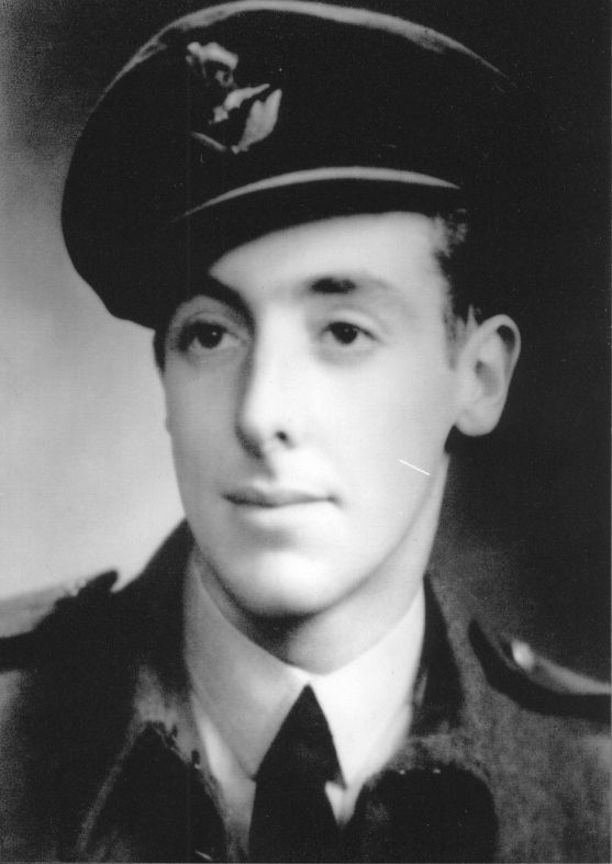 Portrait of NZ4211615 Pilot Officer Francis Charles Matthews