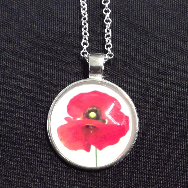 Valetta Road - Single Red Poppy Necklace